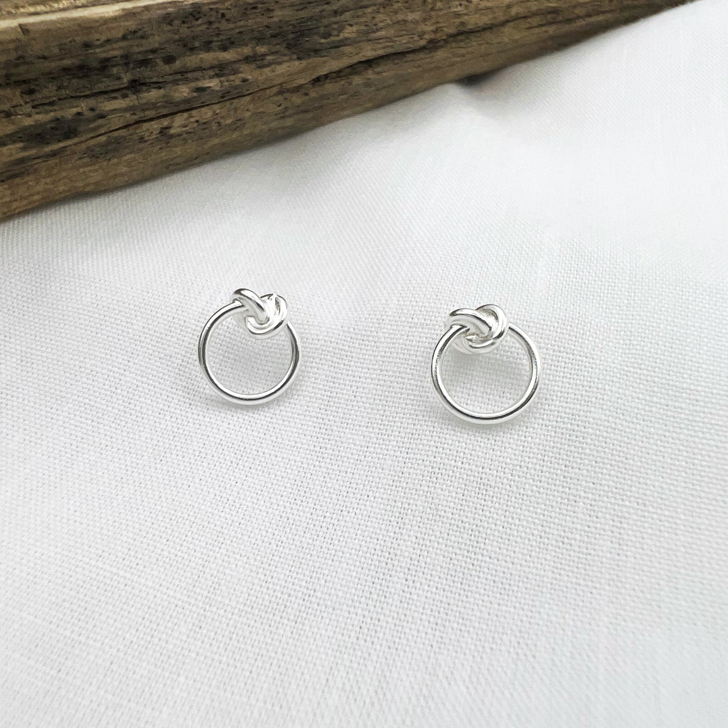 Circle Knot Earstuds - The Kristal Collection