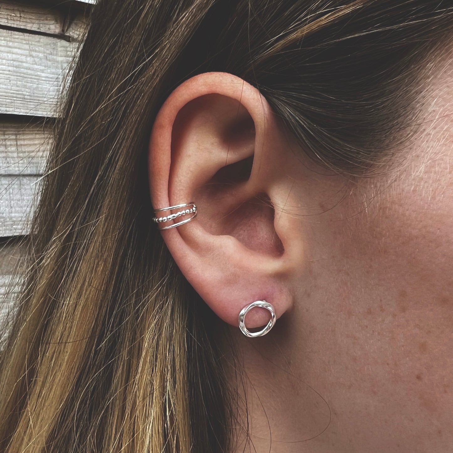 Twisted Circle Earstuds - The Kristal Collection